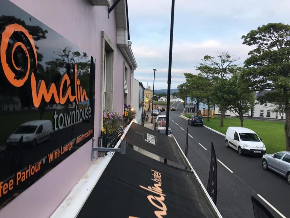 Malin Townhouse Guest House Bagian luar foto